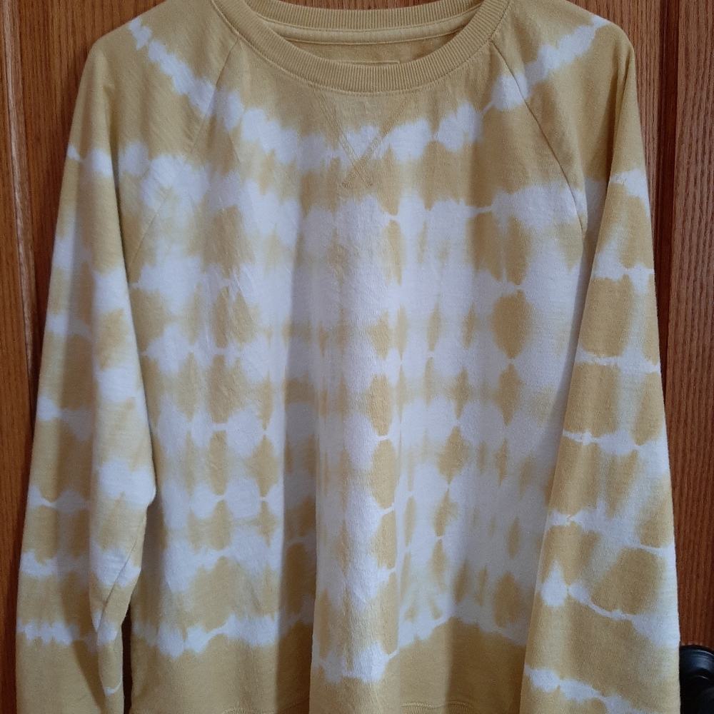 Lightweight sweatshirt